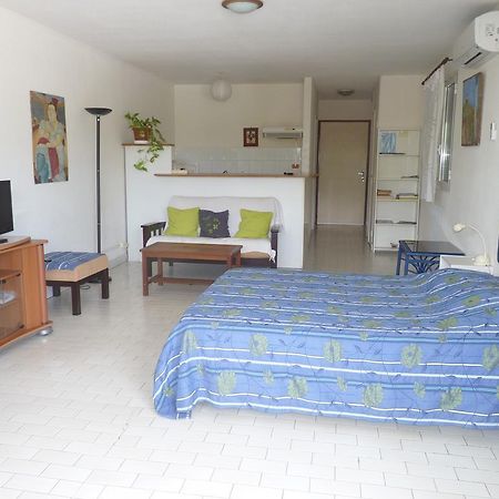 Au Meuble Des Roches Leilighet Saint-Gilles-les Bains Eksteriør bilde